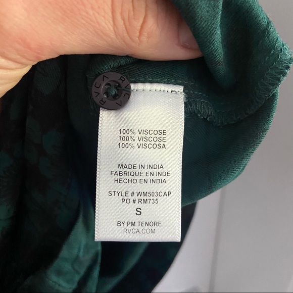 RVCA. Blouse. Size Small. - Picture 4 of 7